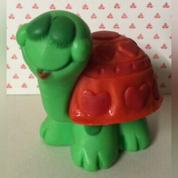Very Rare 1980 Hallmark TURTLE LOVE Figure Merry Miniature Heart Figure Figurine - Picture 3 of 5